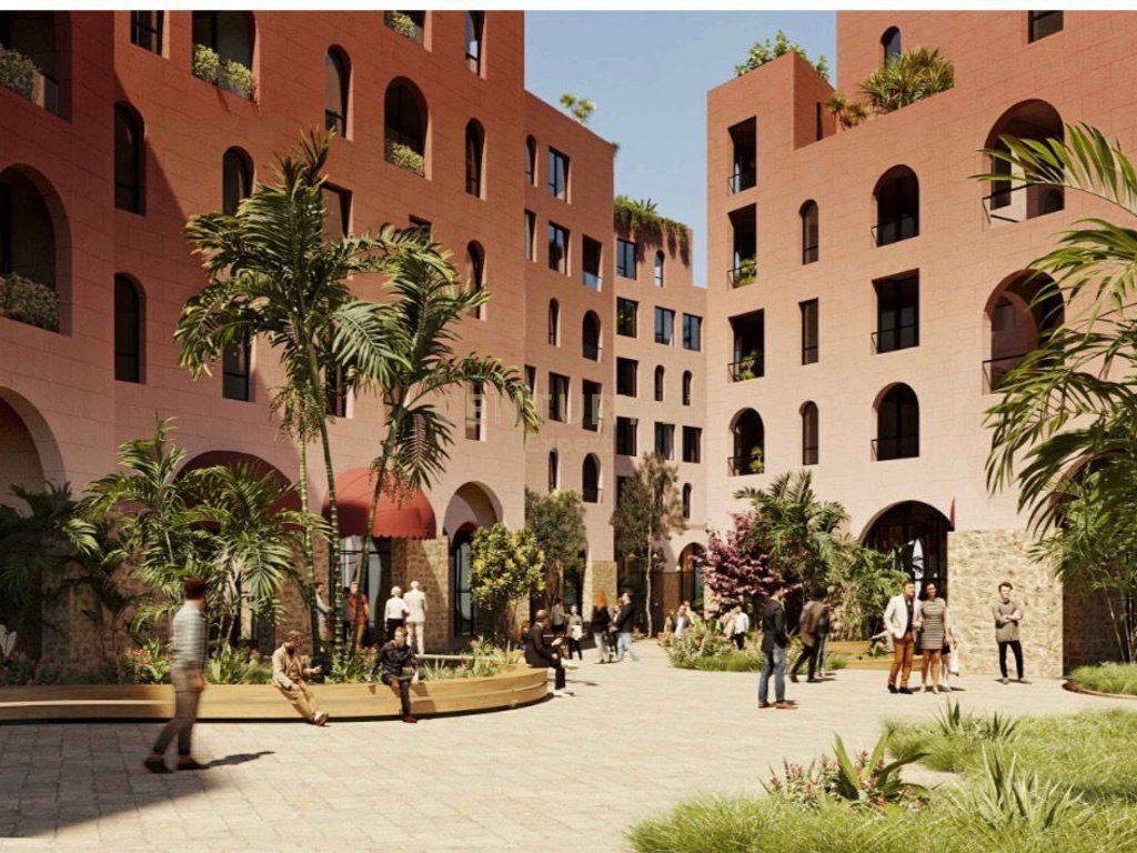 SHITET GODINË HOTELI TEK PORTI SARANDË