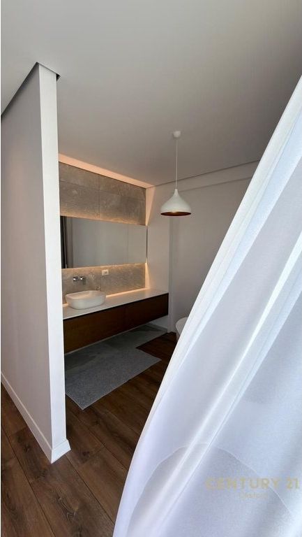 Shesim vilë individuale me pishinë,në rezidencën "San Pietro"!