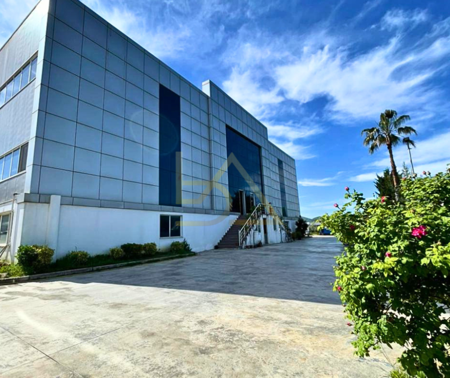 AMBIENTE COMMERCIALE IN AFFITTO – OPPORTUNITÀ IDEALE VICINO A TIRANA