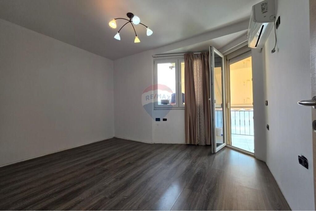 Apartament 2+1 per shitje te Fusha e Aviacionit