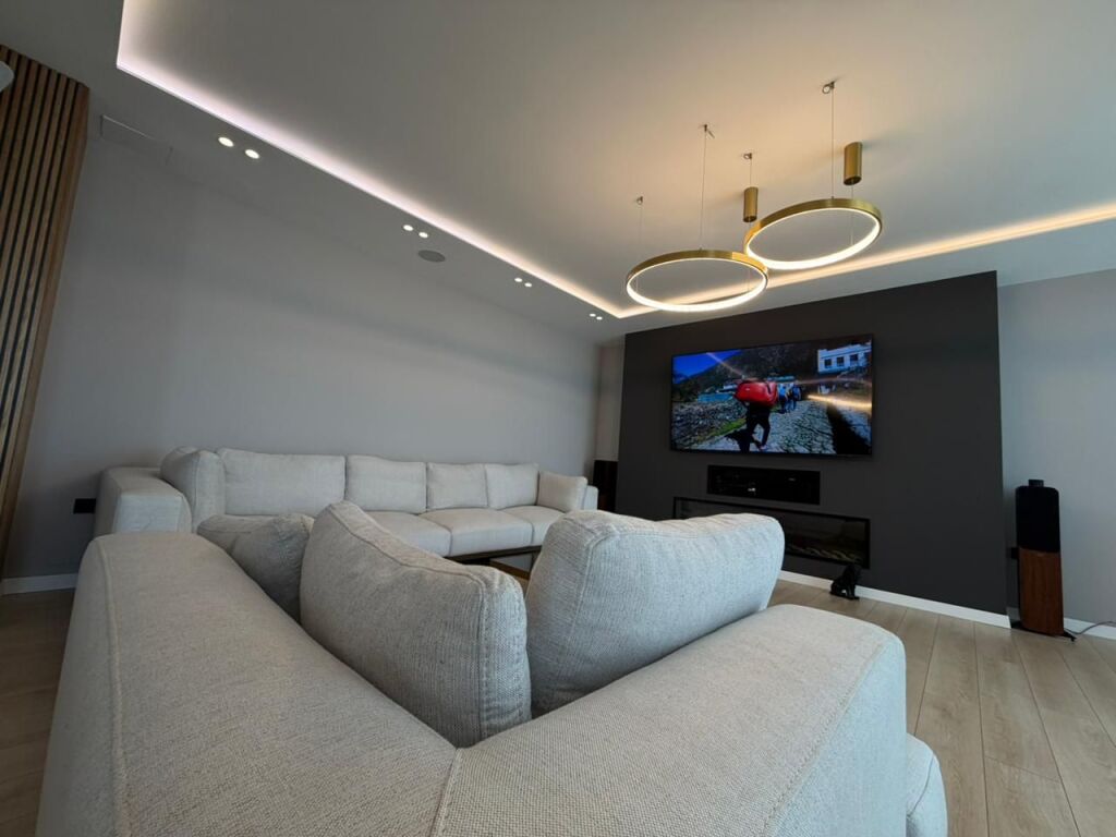 📌 Dupleks Luksoz me Qira – Square 21, Tiranë