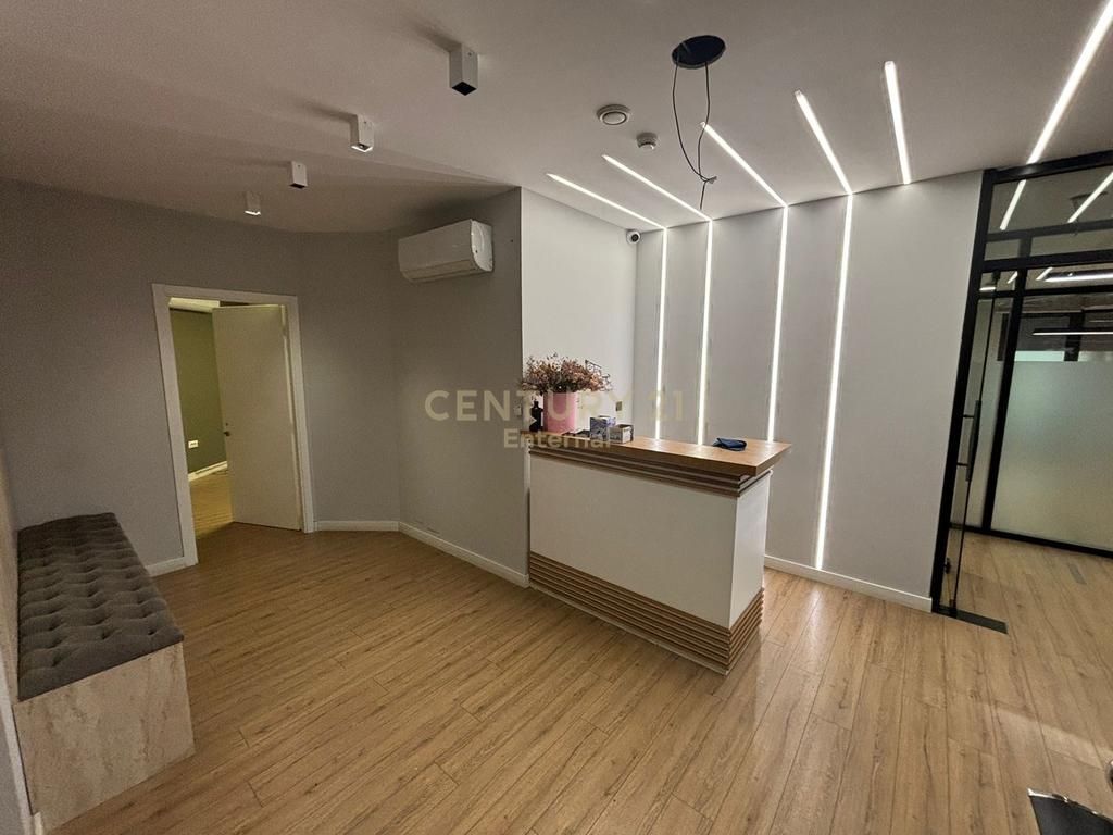 Office space for rent plus 3 parking spaces