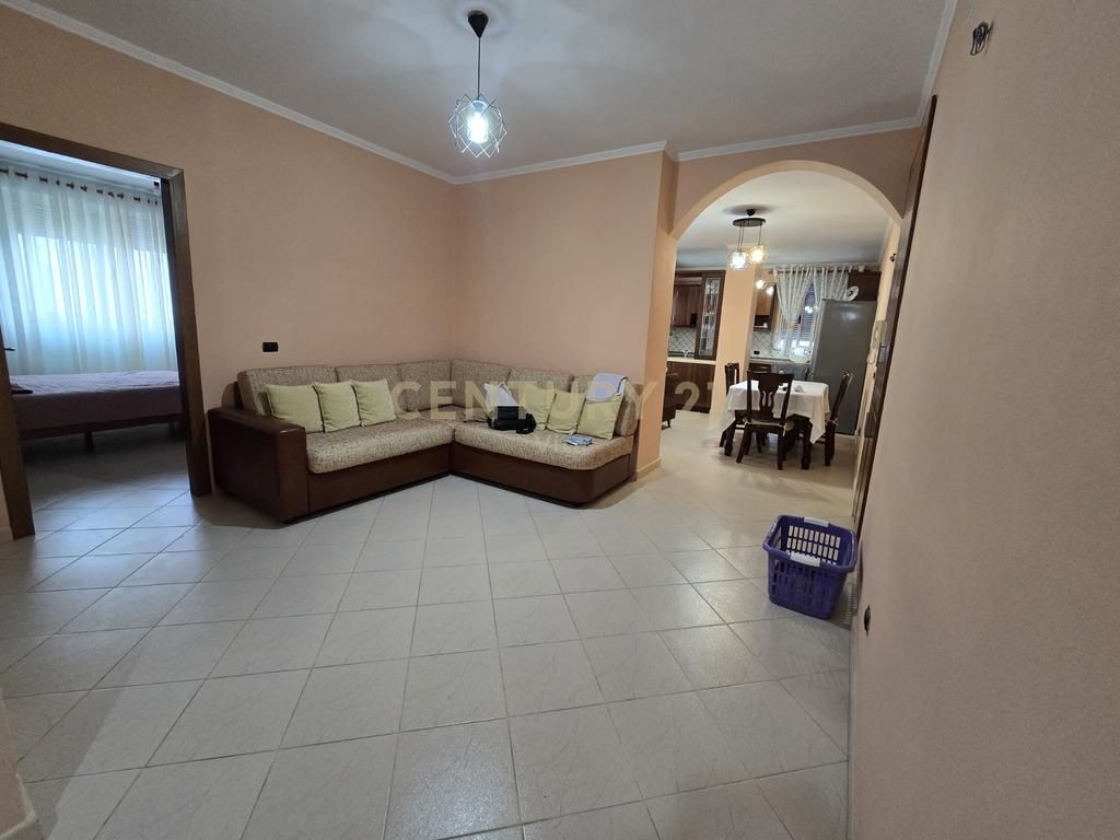 JEPET ME QIRA APARTAMENT 2+1+2 NE DURRES