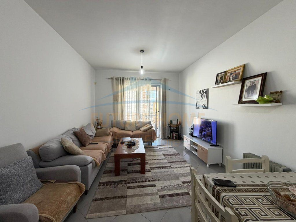 For sale, Apartment 3+1+2, Paris Commune, Tirana.