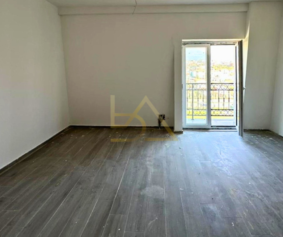 Shitet Garsoniere – Porta Tirana e Re, Sauk