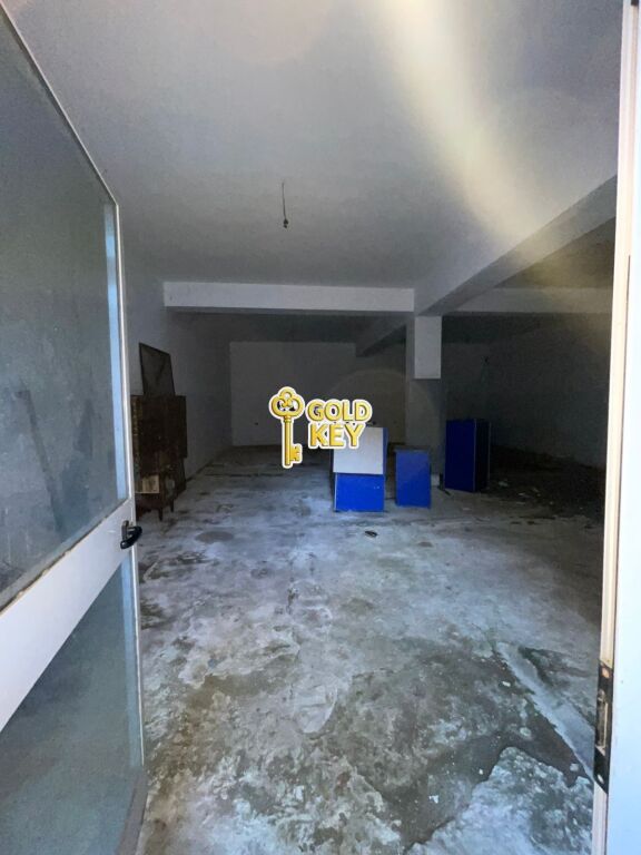 🏢 AMBIENT OPEN SPACE ME QERA MARKATA FRUTA PERIME DURRES