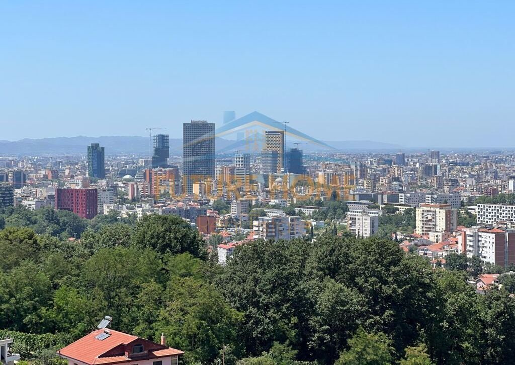 Shitet, Apartament 2+1+2 Poste Parkimi, Sauk, Restorant Xibraku, Tiranë.