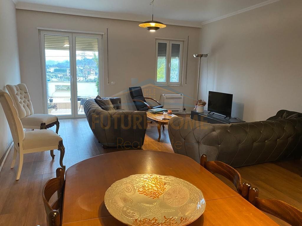 Affitto, Triplex 3+1+2, Akacia Hills, Teg