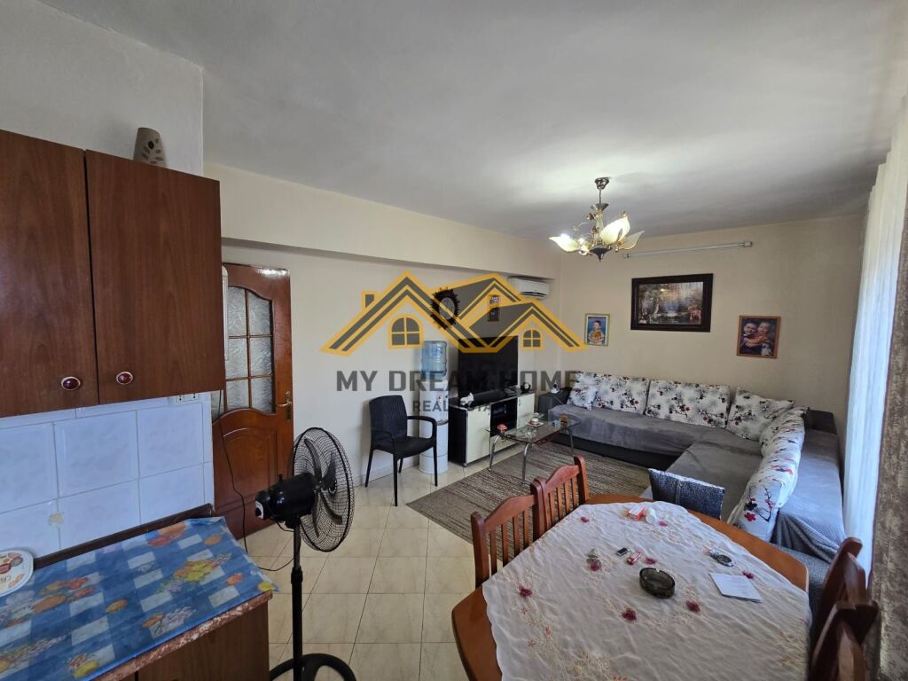 Shitet, Apartament 1+1,Afer Spitalit , Durres