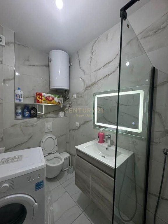 1+1 ME QIRA NE SHKEMBIN E KAVAJES ME PAMJE DETI