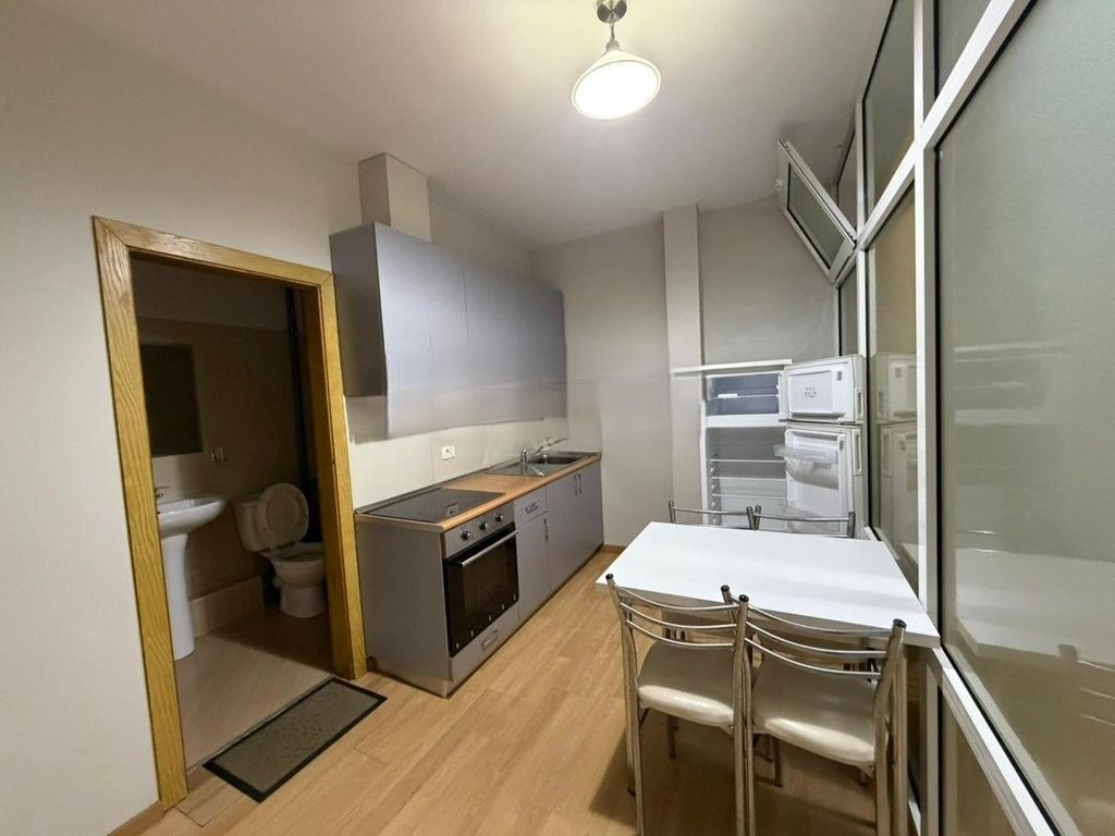 JEPET ME QIRA GARSONIERE PERBALLE MATERNITETIT TE RI1 320 € /Muaj