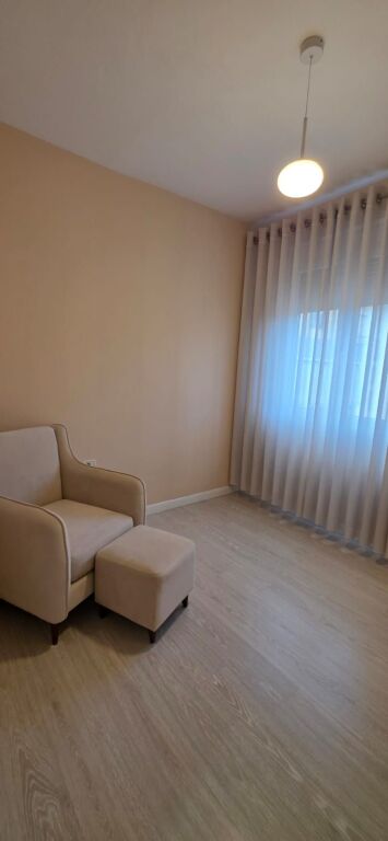 APPARTAMENTO 2+1 IN AFFITTO VICINO AL LAGO