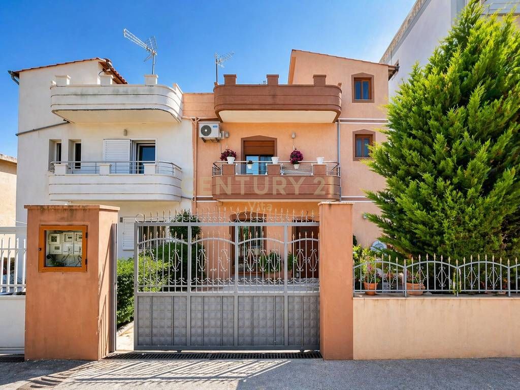 Apartament 2+1 me Ballkon dhe Pamje Qyteti, me Qira pranë Spitalit në Durrës!!