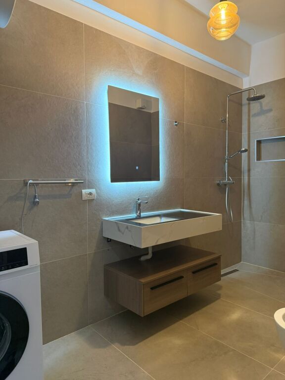 For rent in Xhamllik