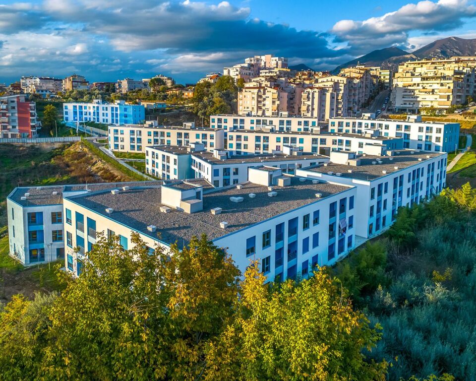 Shitet Ambient Biznesi ngjit me OXA Residence Rruga dalip topi