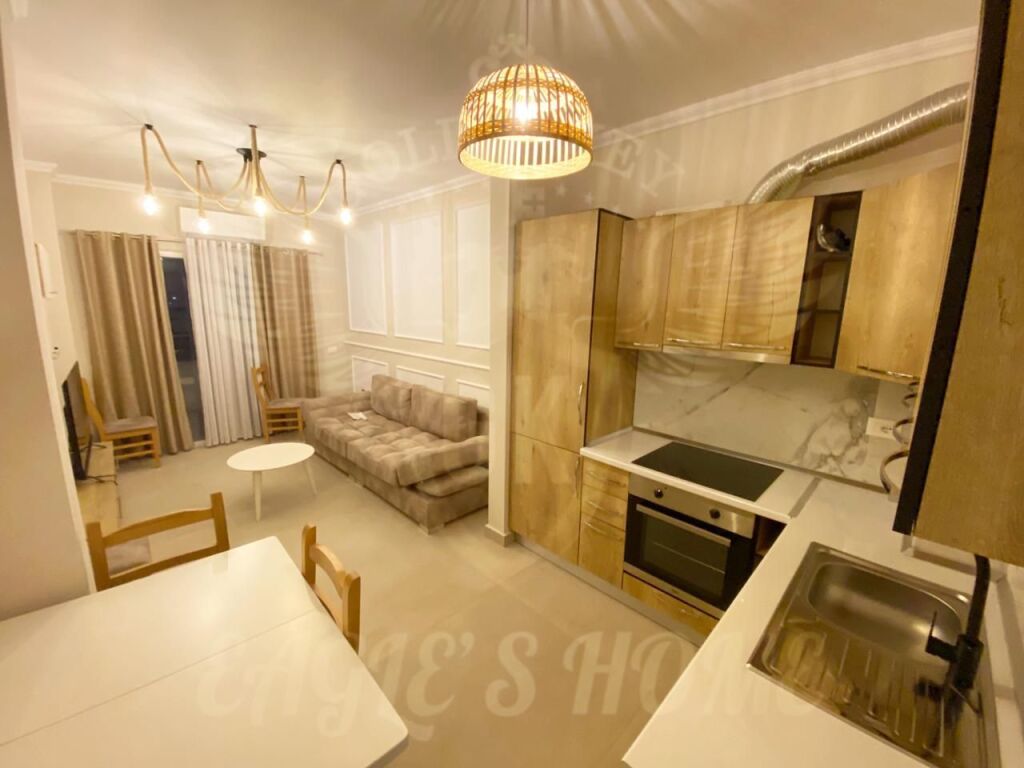 Apartament me qera 2+1+2 me ballkon te madh Hotel Vivas Plazh