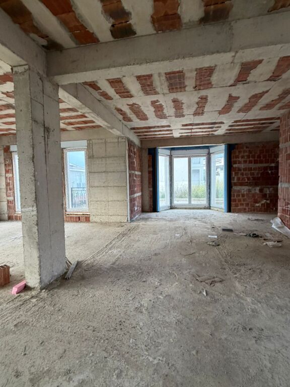 Vilë 3-Katëshe për Shitje – Collina Verde