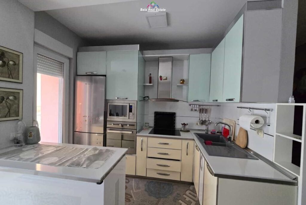 Apartament Me Qera 2+1 Tek 21 Dhjetori ( ID B2201866) Tirane