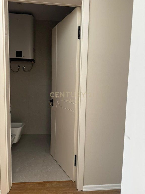 Apartament 1+1 Për Shitje në Mali i Robit.