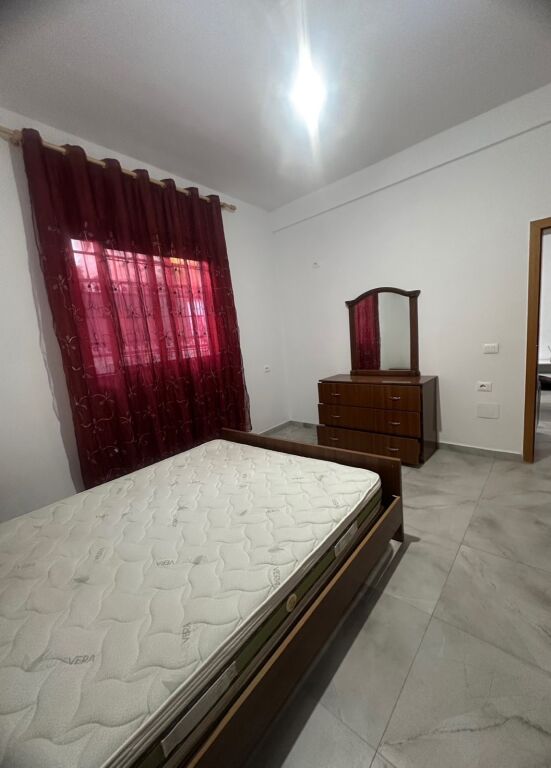 Affitto 2+1 +parcheggio : Allias : Prezzo 370 mila lek al mese