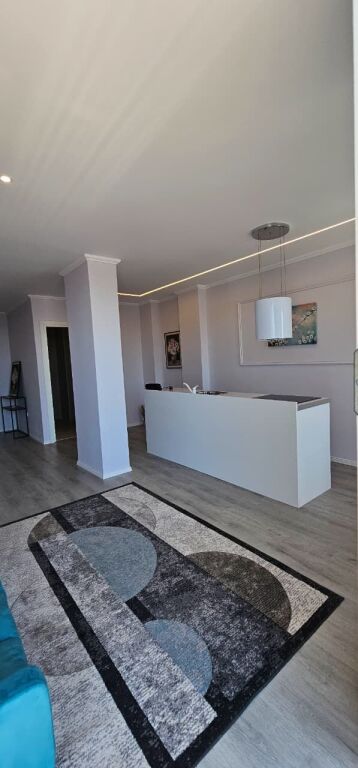 APARTAMENT NE SHITJE 1+1 ( 2 BALLKONE/PAMJE NGA DETI) - STACIONI I TRENIT,DURRES