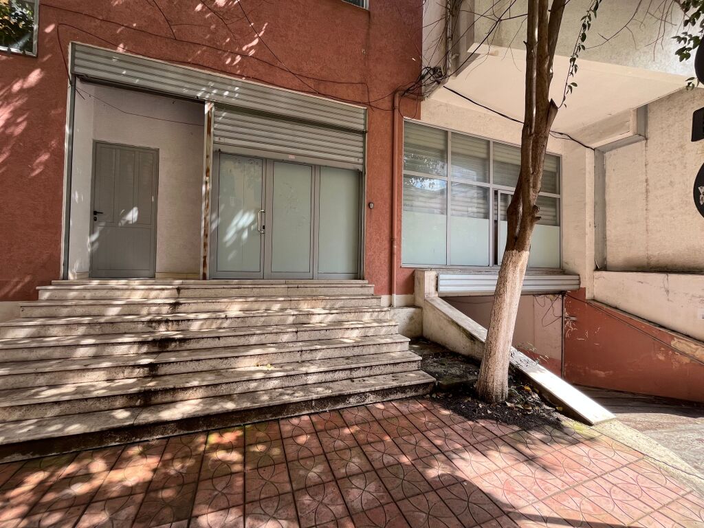 Shitet, Ambjent Biznesi, Kodra e Diellit , Tiranë