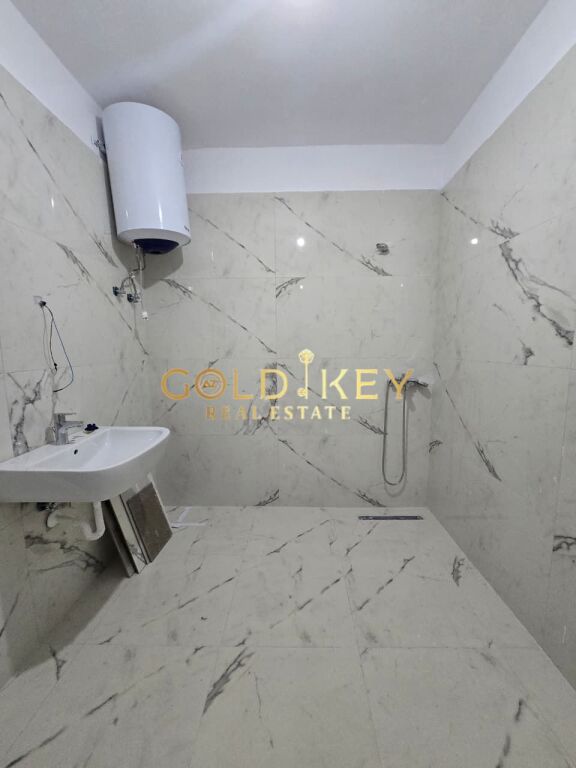 🏠 Shitet Apartament 1+1 (Mundesi konvertimi ne 2+1)