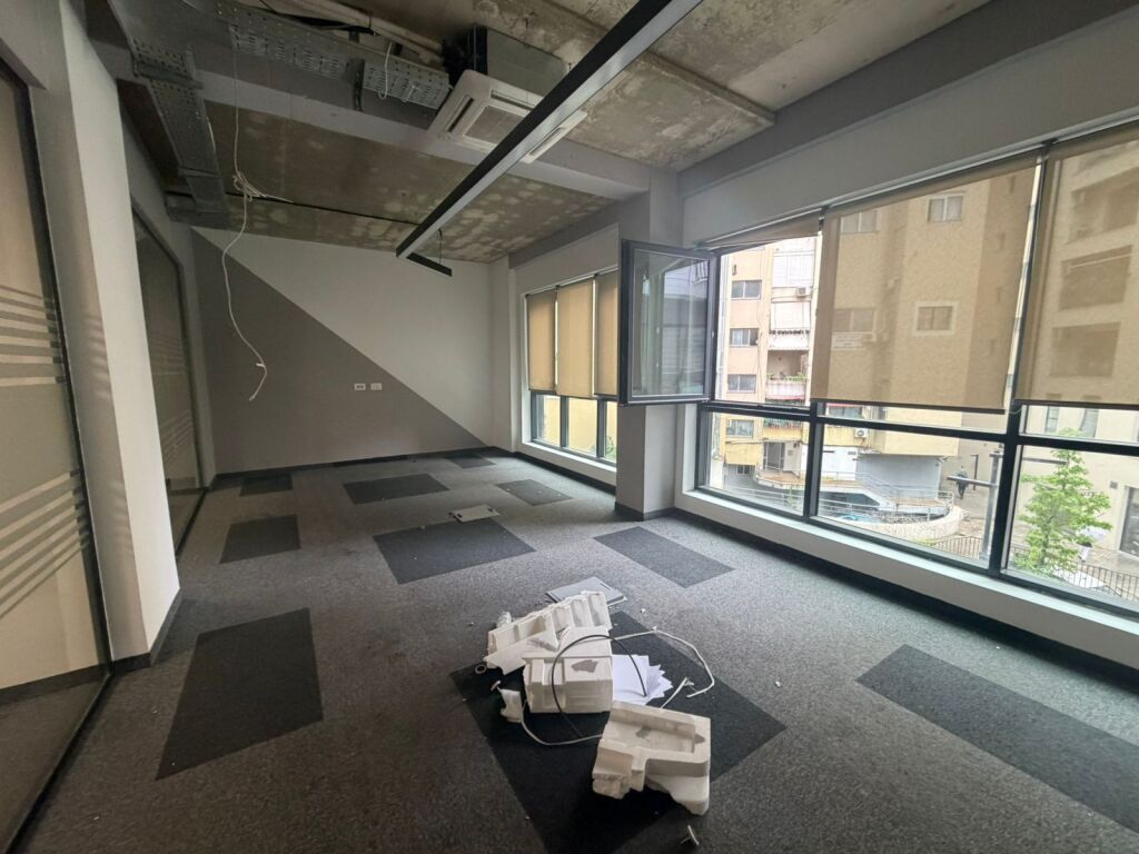 Zyre per qera rruga kosovareve