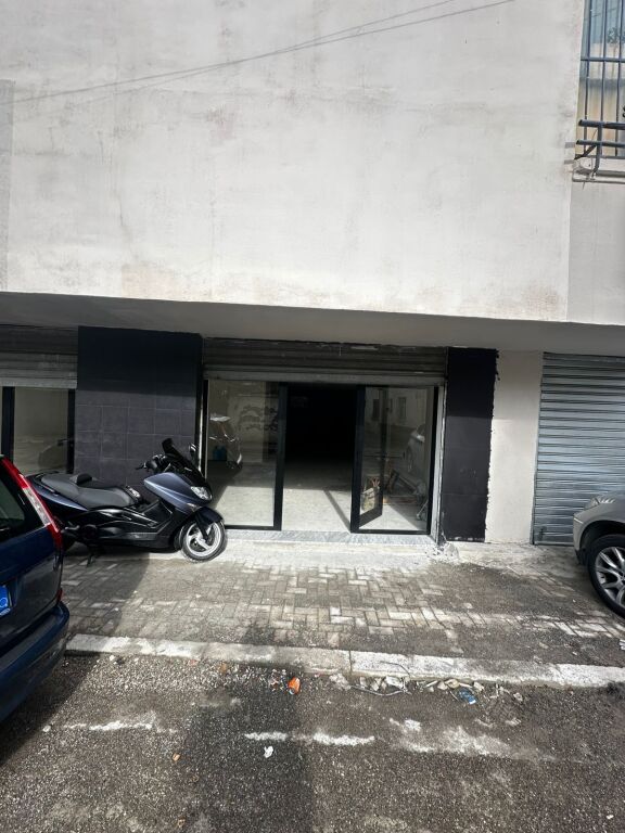 SHITET AMBIENT BISNESI PRANE RAJONIT TE POLICIS DURRES