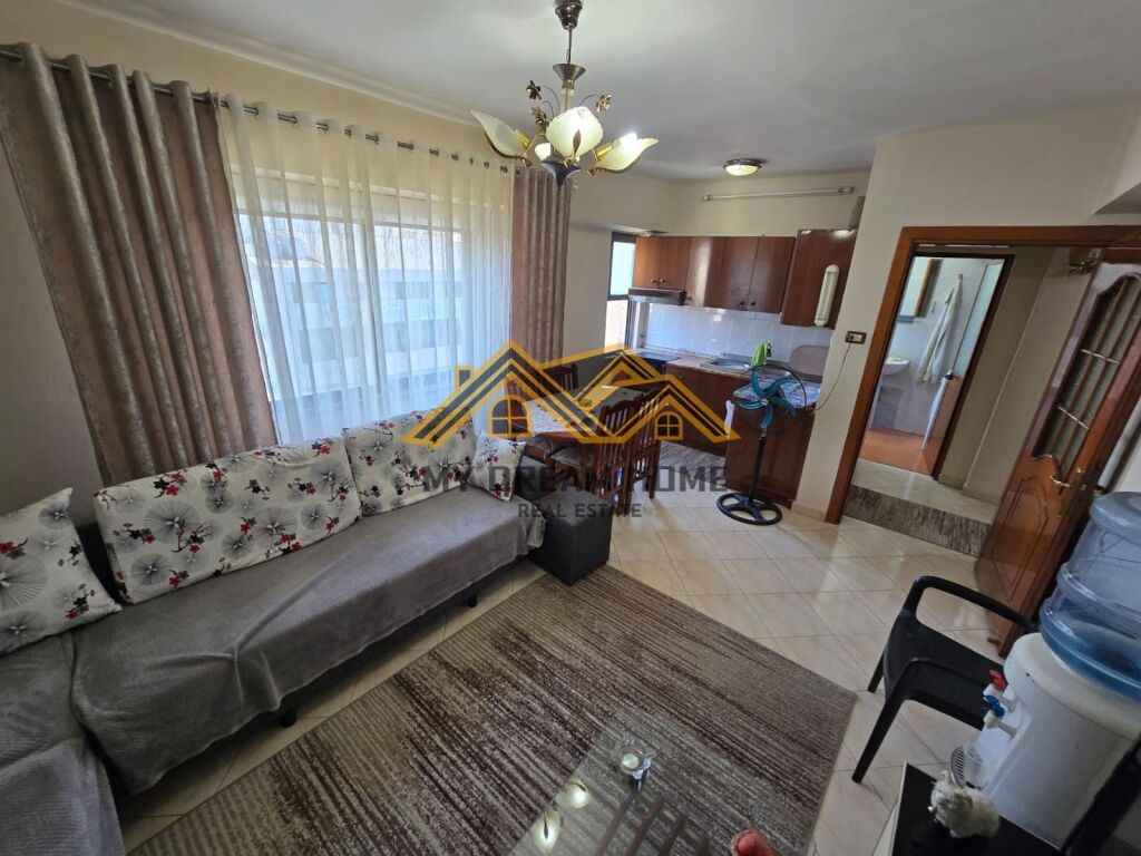 Shitet, Apartament 1+1,Afer Spitalit , Durres