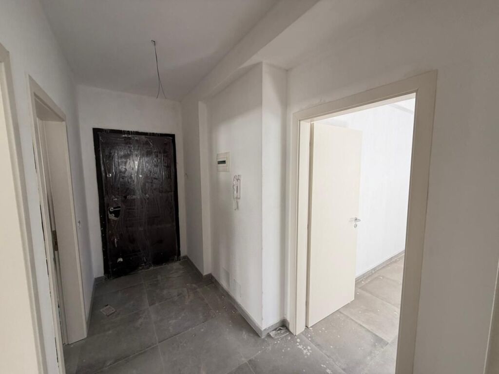 📣 VENDESI Appartamento 2+1 con 2 bagni e balcone 📍 Via "Durresit" ✨🏢 Nuova costruzione