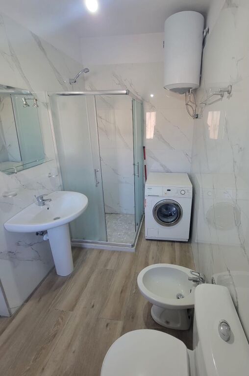 Rent | Super Apartament 1 + 1 afer auto Kadiu | 21 Dhjetori | 550 €/month