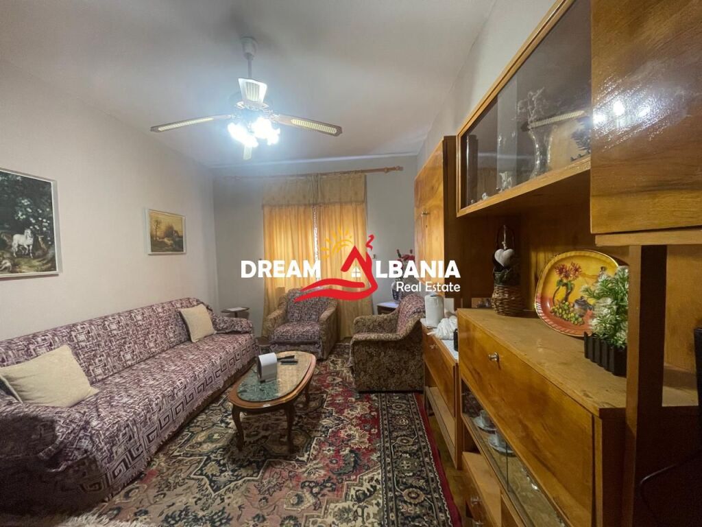 Jepet me qera apartament 2+1 tek Ish Restorant Durresi (ID 4229494)