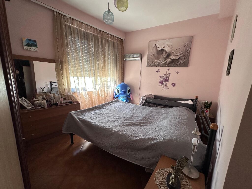Apartament me qira 1+1 në Astir!