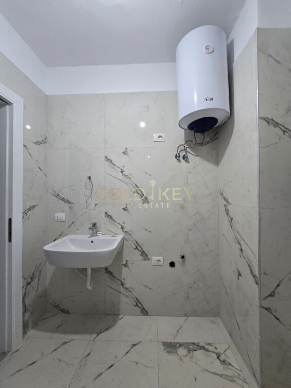 🏠 Appartamento 2+1 in Vendita Golem, Durres