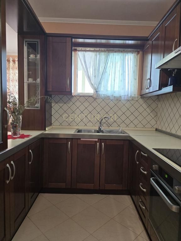JEPET ME QIRA APARTAMENT 2+1+2 NE DURRES