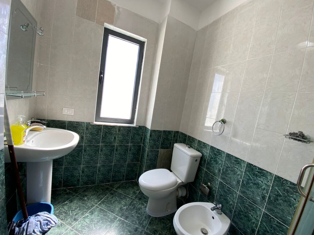 QIRA APARTAMENT 2+1 MARKATA DURRES 500 EURO