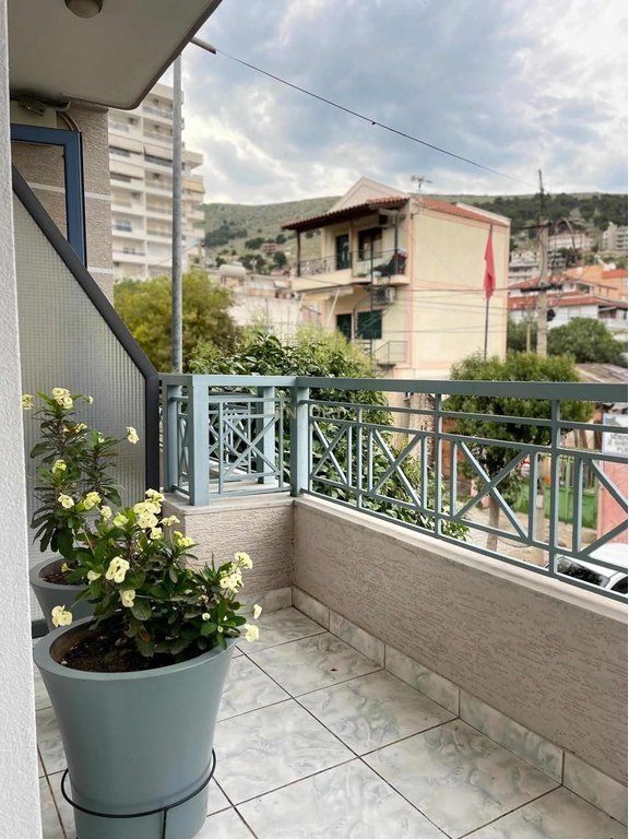 Jepet me qira hotel në Sarandë