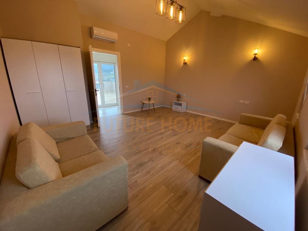 Affitto, Triplex 3+1+2, Akacia Hills, Teg