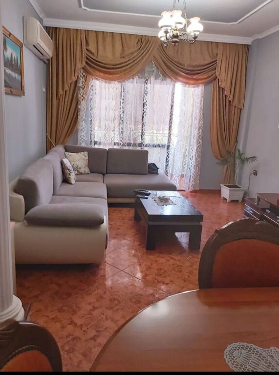 Apartament 1+1 me qera Shk Bashkuar
