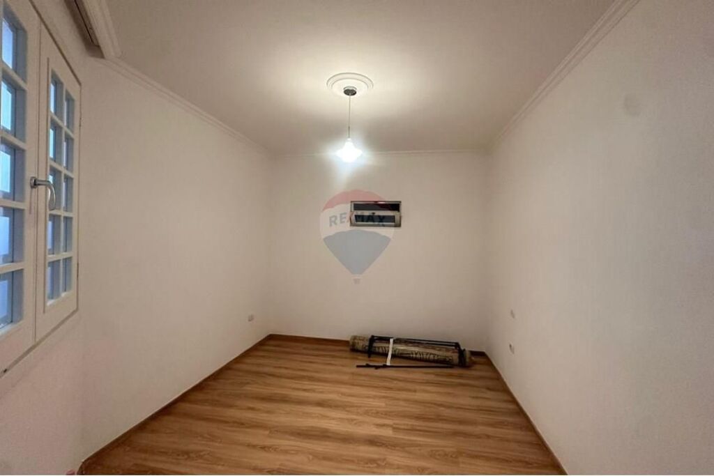 Apartament 3+1+2 me qera Pazari Ri