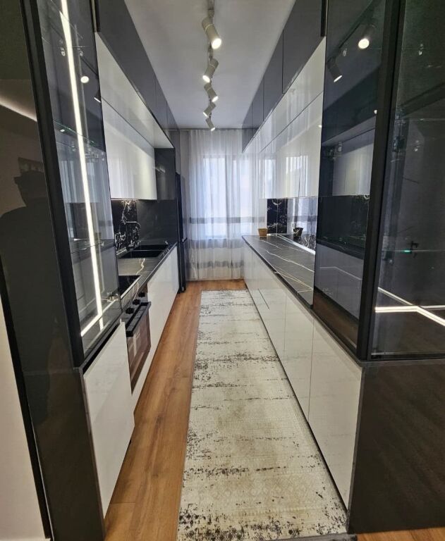 📌 Shitet Apartament 2+1+2 – Tek Pallati me Shigjeta