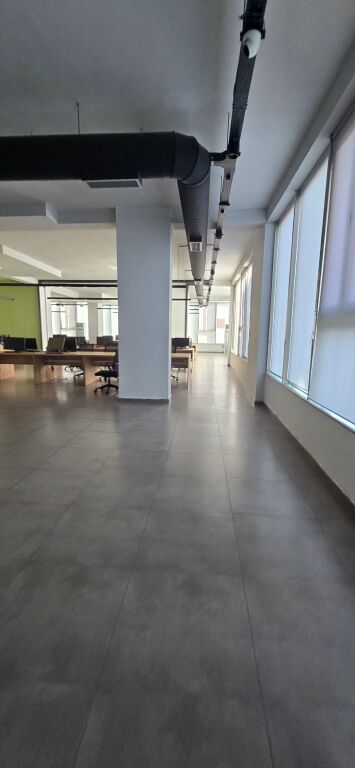 AMBIENTE PER UFFICI 750 m2, ASTIR