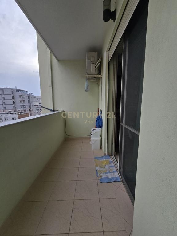 JEPET ME QIRA APARTAMENT 2+1+2 NE DURRES