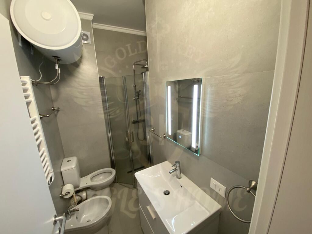 Apartament me qera 2+1+2 me ballkon te madh Hotel Vivas Plazh