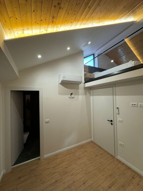 HOTEL ME QERA 3 KATESH 9-KATESHET 750.000 LEKE FH-70670