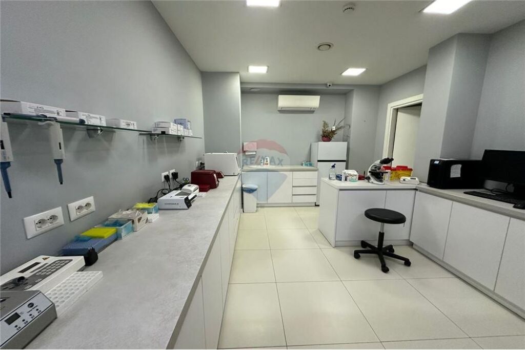 Dyqan per shitje Ali Demi