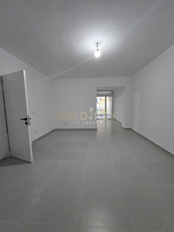 🏠 Shitet Apartament 1+1 (Mundesi konvertimi ne 2+1)