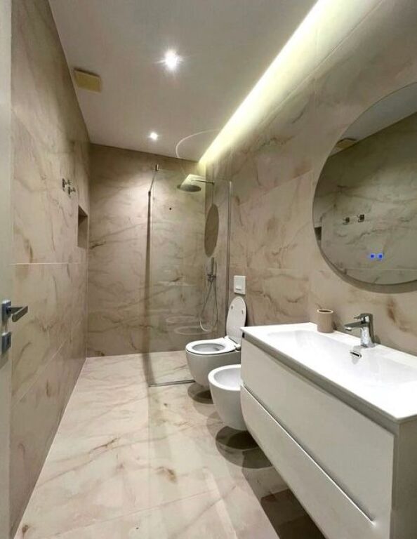 Jepet me Qera Apartament 2+1+2 , Zogu i Zi 850 € /Muaj