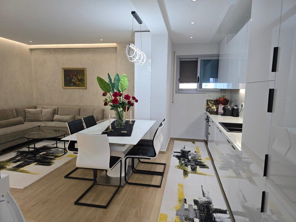 SHITET SUPER APARTAMENT LUKSOZ 2+2+2 ,RRUGA GJERGJ ARIANITI(PRANE JUMBO)!